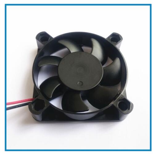 散热风扇工作原理1.jpg 散热风扇工作原理1.jpg